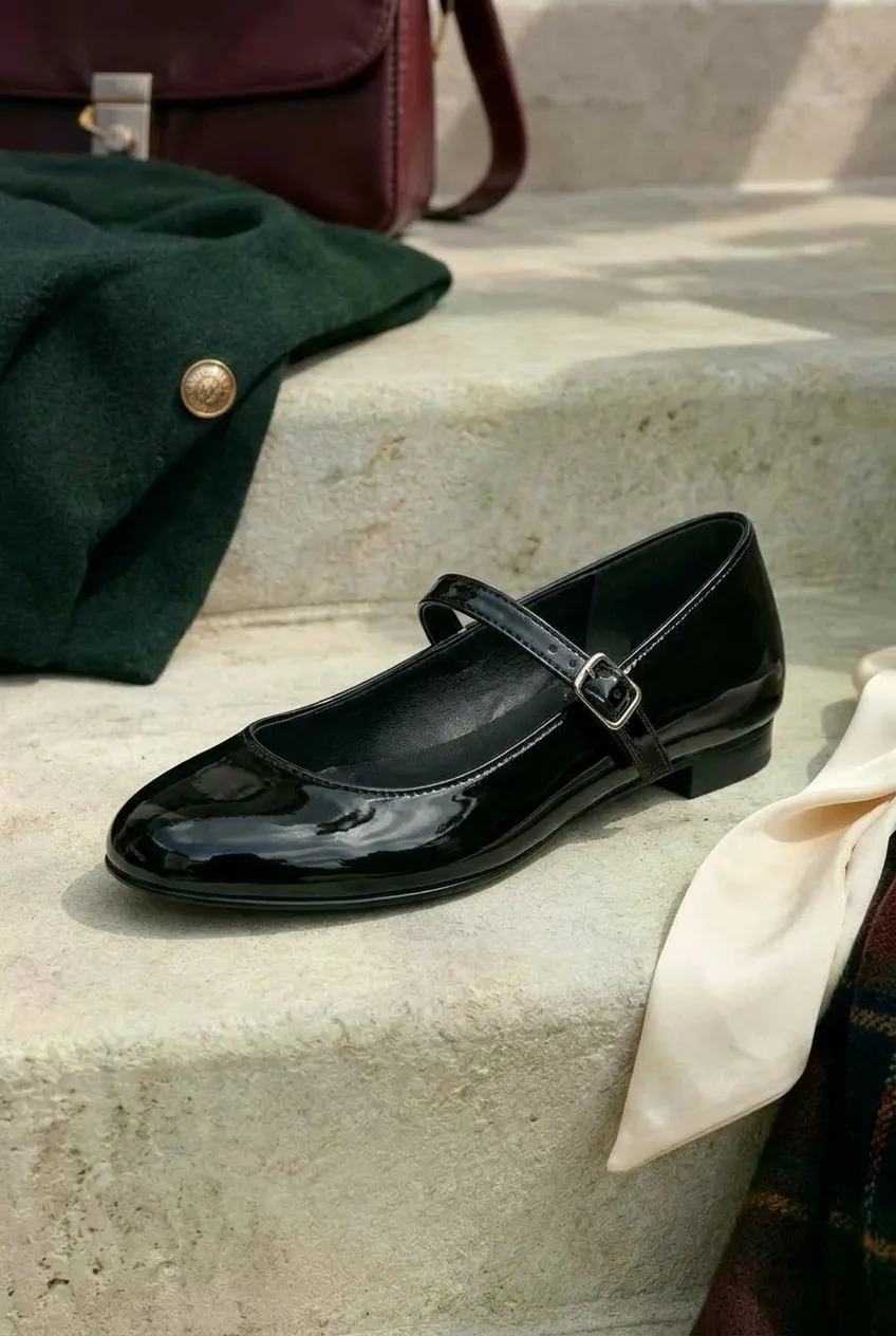 Gloss Black Mary Janes, gloss black: black glossy upper, single strap, rounded toe and low flat heel