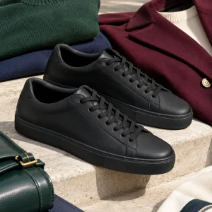 Ink Low-Top Shoes, ink black: ink black minimal low-top shoes with plain upper and rubber sole, no logo